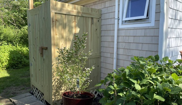 2024 Updated Cottage in Pt. Judith w/Outdoor Shower