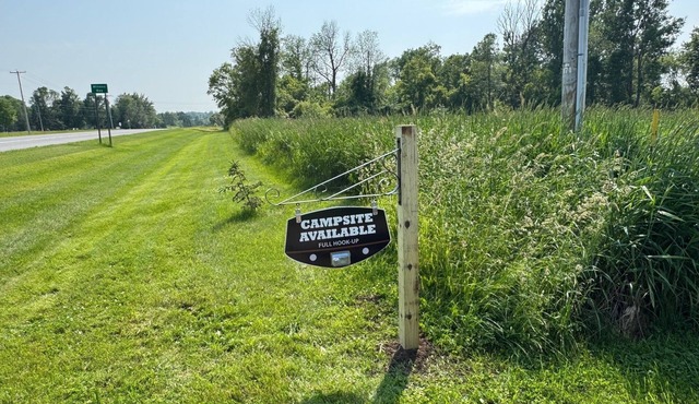 2025 35 foot camper on 1.7 acres & walking distance to Millens Bay, Cape Vincent