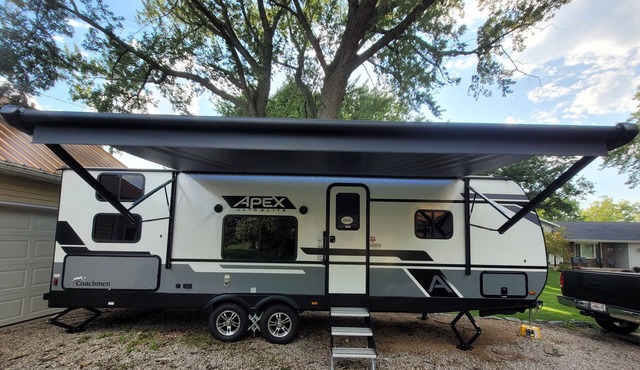 2025 NFL Draft - Comfy Camper Rental on Campground- 15 mins from Lambeau