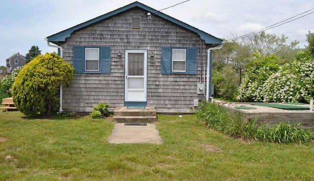 2025 ~ NOW BOOKING ~ EAST MATUNUCK SUMMER COTTAGE