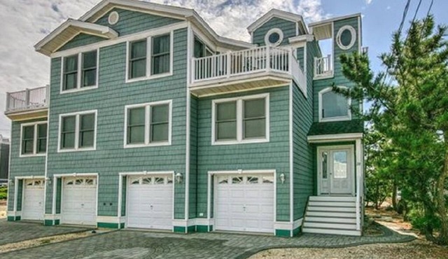 2026 Calendar Open - Summer Weekly Rental - 5 Houses from the Beach