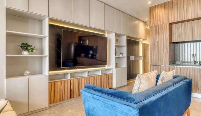2026 Football Retreat | Luxury Studio - Gym & Pool
