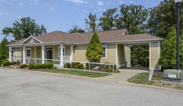 2026 Handicap Accessible 4BR/4BA Branson Hills Villa - You're gonna Love It!