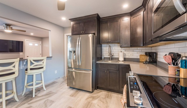 2026 LAVALLETTE: NEW Gourmet Kitchen & Bathroom & 2 Blocks to BEACH