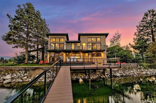 2030 Marconi Way home