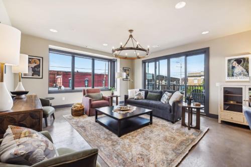 204 East Main - Suite 201