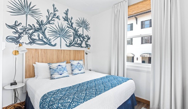 204 Rosemary Beach Inn - Gulf View, Beach Chairs, Complimentary Breakfast + 4 Pools