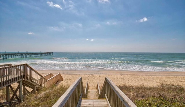 204 S Shore - 7BR Oceanfront Home in Heart of Surf City
