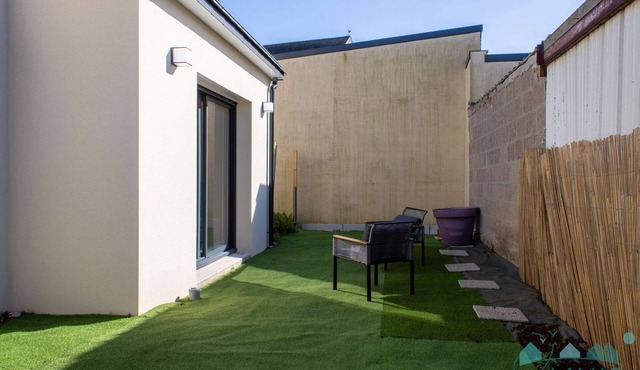 205 - House for 8 people in the heart of Plurien