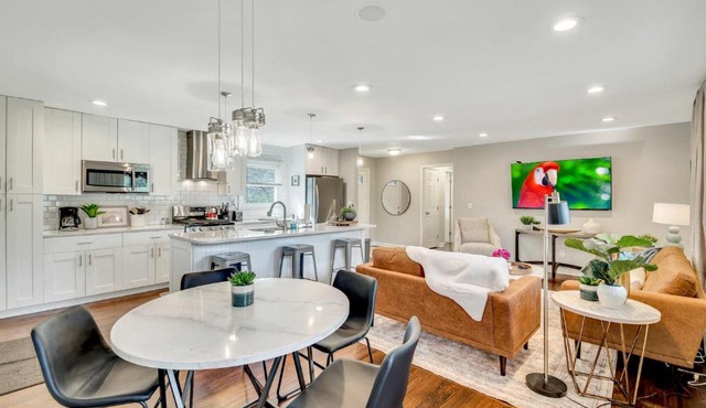 2051 Harwinor Road Southeast