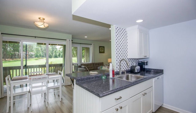207 Linville Gardens Condo - 1 Bed/1Bath- Sleeps 2