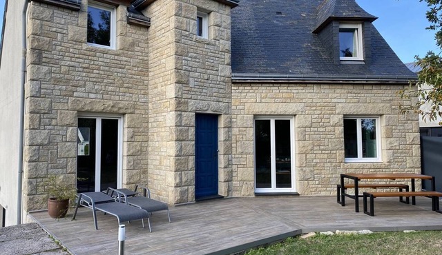 209 - Fully renovated house near the beach