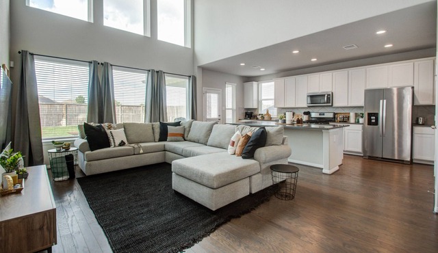 20ft high ceiling Modern 2 story Farmhouse retreat