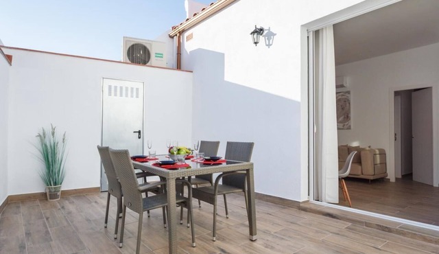 20km from Barcelona and next to the beach, terrace , matarolux7