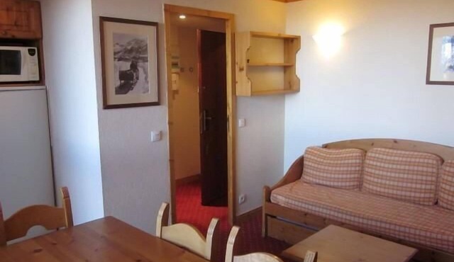 20m from ski slopes, 2nd floor, view resort, tv, ski locker, 39m², La Plagne