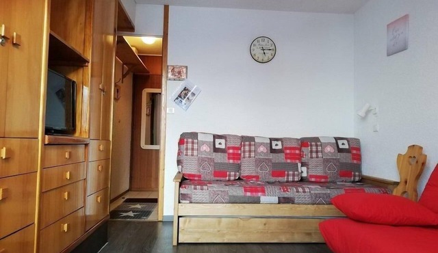 20m from ski slopes, 2nd floor, view resort, balcony, tv, ski locker, 19m², La Plagne