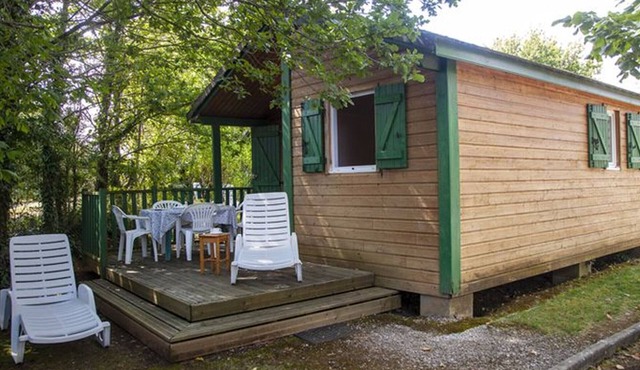 20m² Chalet in Naucelle with Terrace