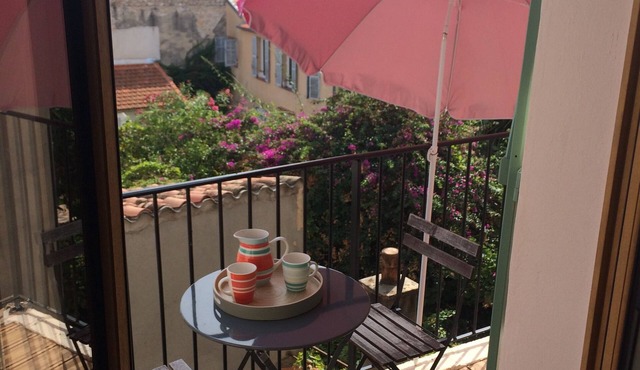 20m2 fully renovated Studio with Private Balcony, rates are All Inclusive.