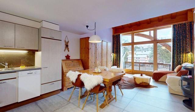 2½-room apartment on the second floor, with lift.