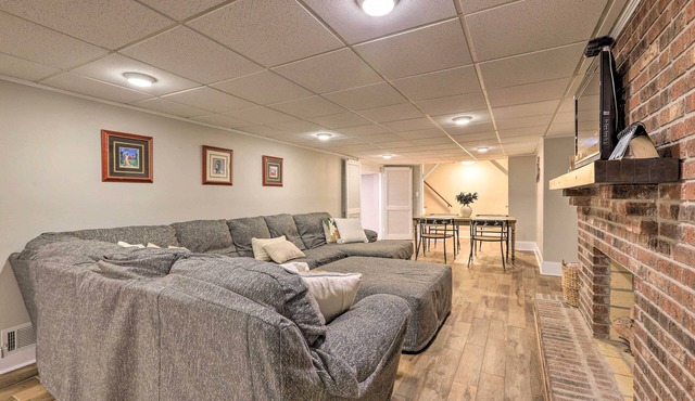 21 Mi to Atlanta: Getaway w/Fire Pit!