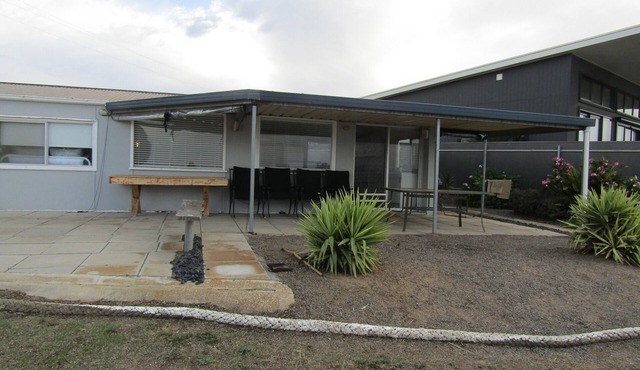 21-Positioned at the start of Black Point! Excellent sea views! Dog friendly!