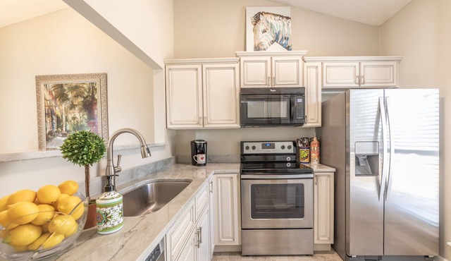 210-H Long Plantation Suites 1 or 2 Bedrooms - Monthly, Short Term, Long Term