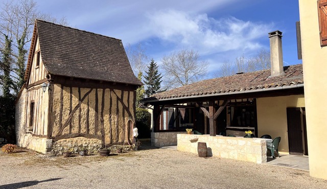 210 m2 villa between nature and bastide in Rives