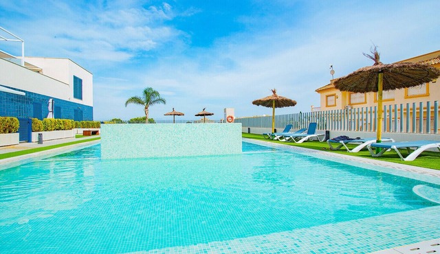 210 New Mar Pool - Alicante Holiday