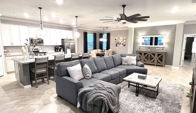 2100 SF Luxury Coach Home with Golf! Beautiful!