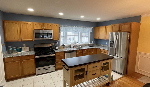 2100ft Townhouse Heated Pool 5 beds 2.5 bathrooms Nth Wildwood 1.5 blk to beach