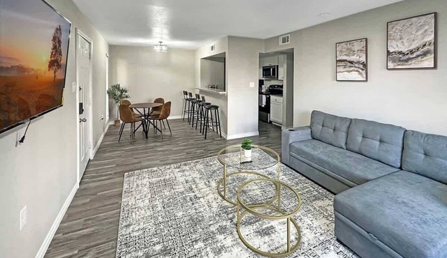 2107 · Addison, Free park, Wi-Fi, Pool and Gym