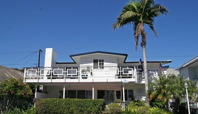 211CL: Large Deck, Golf Cart, 1 Block to Beach, Pet Friendly. - 211 Claressa