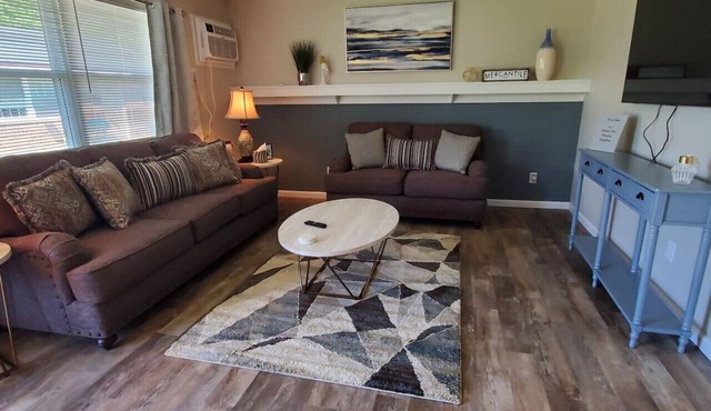 219 Maxwell St - Unit C · A great newly renovated place to stay in Franklin