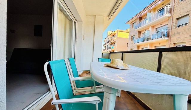 2190 LAS MURALLAS 1-1, VERY WELL LOCATED, CLOSE TO SHOPS AND THE BEACH, CIUDADELA DE ROSES AREA.
