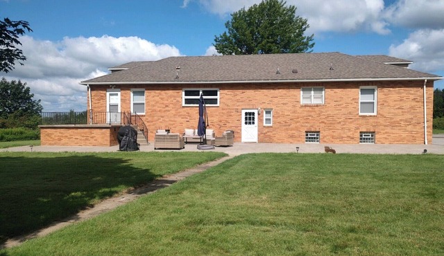 21min from Buffalo Bills Stadium! Family-sized home with game room & firepit.