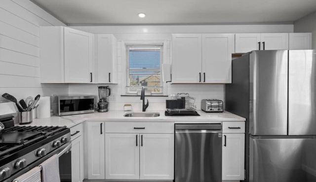 #22- 4 Br 2 Ba house-Central CT