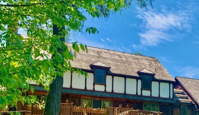 22 Acres Retreat! Host your friends, family, wedding, event, festival!