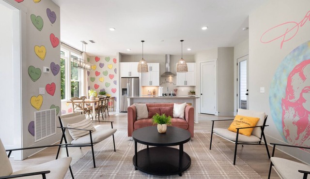 22 Bed West Nashville Rooftop and Pool Table