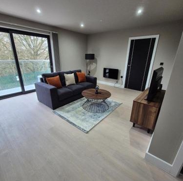 22 Lux & Stylish 2 bed 2 bath Apart w balcony 11