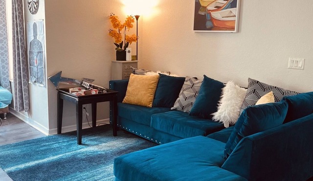 ❄'22 Tuesdays!❄ $122 EVERY TUESDAY in 2022🎁 1Bdr Condo W/Sun area g Bathroom