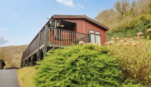 22 TWO LITTLE DUCKS, pet friendly, with a garden in Lynton
