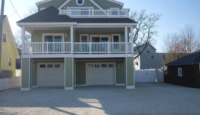 220 12th St Associates, LLC