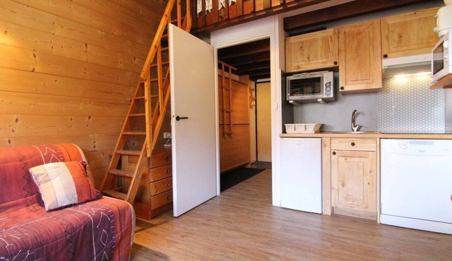 220m from resort center, 5th floor, balcony, tv, ski locker, 28m², Alpe d'Huez