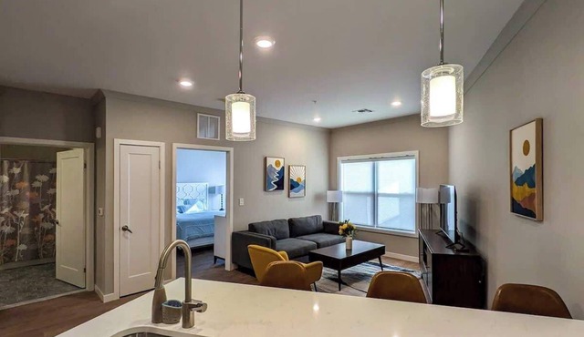 222 Brand New 2 Bedroom, 1 KIT, 2 BATH, 1 Living