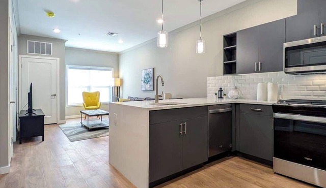 227 Modern 1BR Apt Walk to NJT