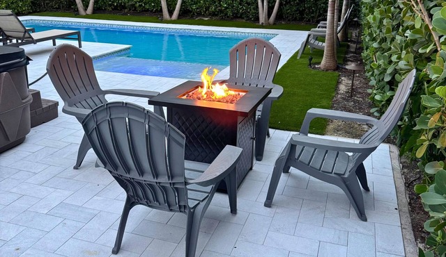 230 Luxury 4BR Delray Villa: Heated Pool, Hot Tub, Ping-Pong & Screen Porch, FUN