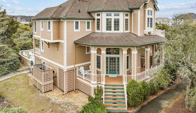2303 - Spare Time, Beautiful Private Home with Amenities and Walkway Next Door