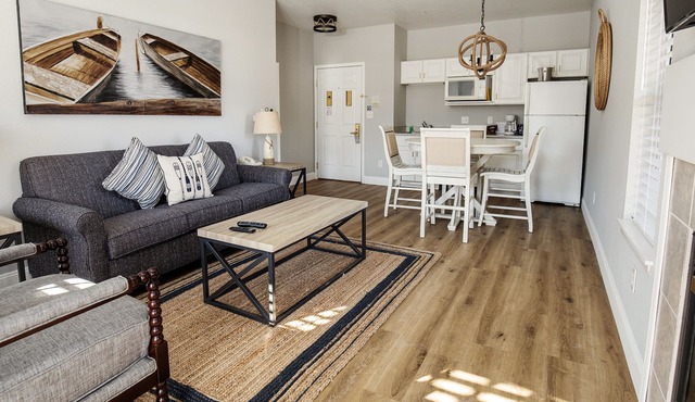 232 - Beautifully Updated 1 Bedroom Condo Suite