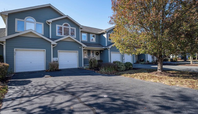 232 Lakeside Drive, Plantations East (7): 3 BR, 2.5 BA Townhouse in Lewes, Sleeps 6