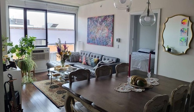 #235 Modern Condo Downtown Montreal with Pool